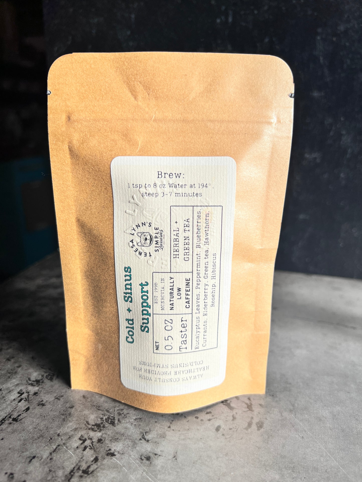 Cold and Sinus Support- Green Tea, Eucalyptus, Peppermint, Blueberries, Currants, Elderberry, Hawthorn, Rosehip, Hibiscus - The Preachers Daughter Candle Co