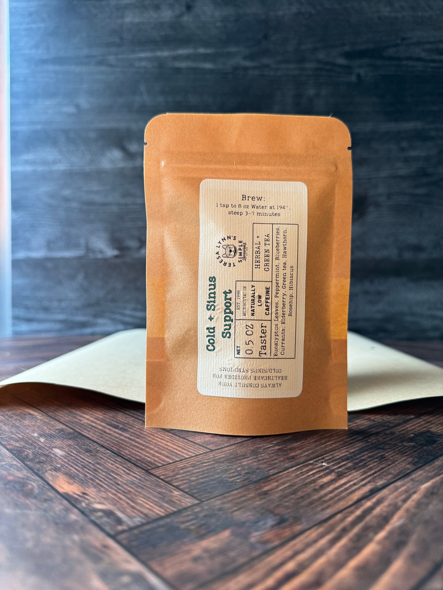 Cold and Sinus Support- Green Tea, Eucalyptus, Peppermint, Blueberries, Currants, Elderberry, Hawthorn, Rosehip, Hibiscus - The Preachers Daughter Candle Co